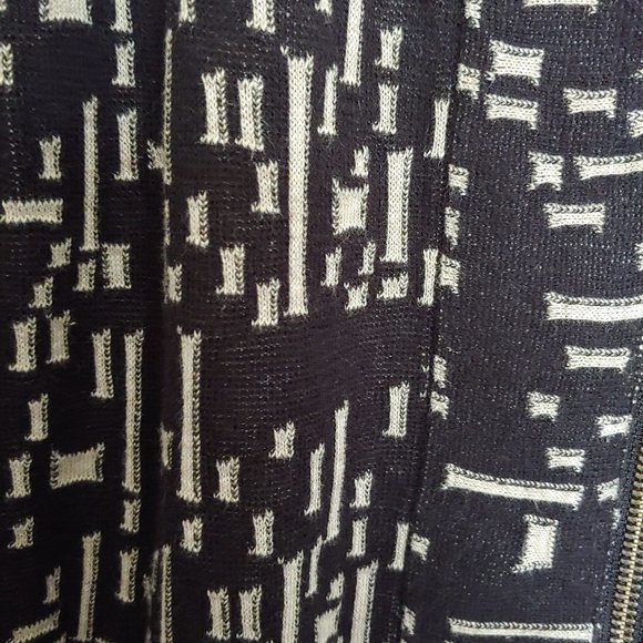 Reiss geometric design black and white full zup sweater top Size M - Picture 3 of 7